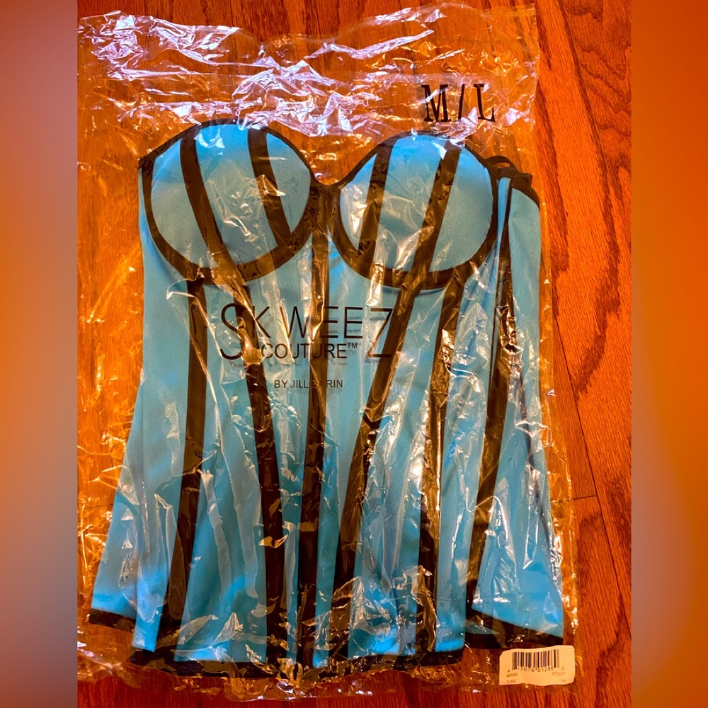 SKWEEZ COUTURE BY JILL ZARIN